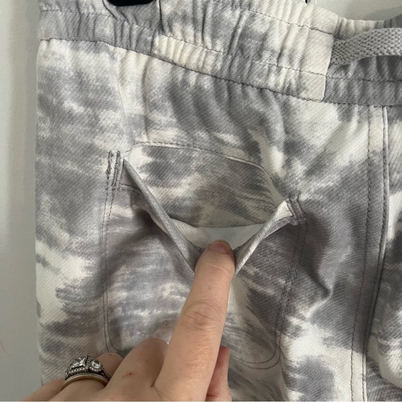 ATHLETA Farallon Printed Jogger S/657547-00 - Picture 8 of 11